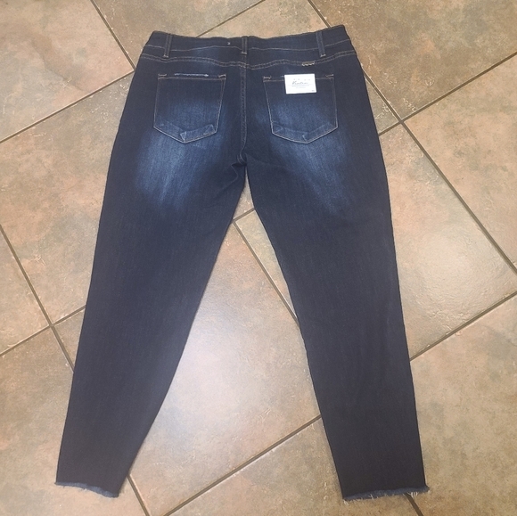 KanCan NWT Skinny Jeans Dark Wash size Xl - Picture 5 of 10